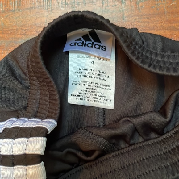 4 pairs of shorts! - Picture 7 of 13